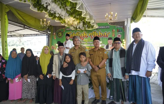 Diky Candra Jembatani Bantuan Senator dan Legislator RI di Acara Santunan IKM