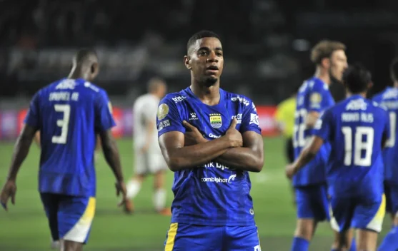 Barros Bahagia Bawa Persib Raih Tiga Poin Perdana