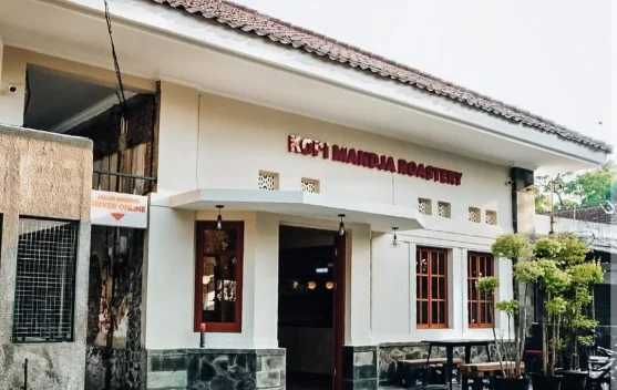 Kopi Mandja Cibuni, Menikmati Kopi dalam Suasana Rumah Lama