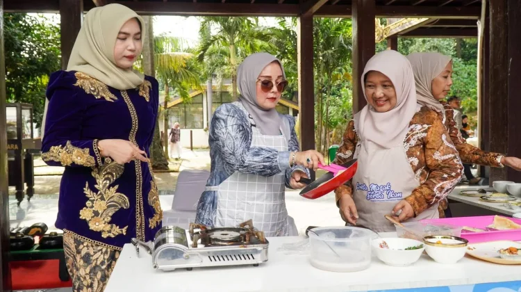 Kalsel Pamer Ikan Gabus dan Patin di TMII