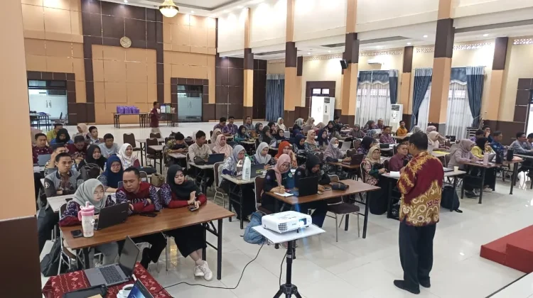 Puluan Peserta Ikuti Sosialisasi TKA 2026  Bagi  SKB