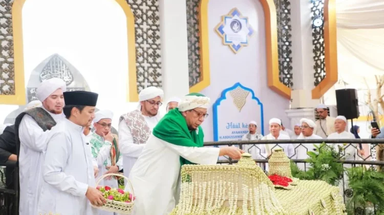 Haul Abdussamad Sulaiman Dihadiri Habaib, Ulama dan Masyarakat