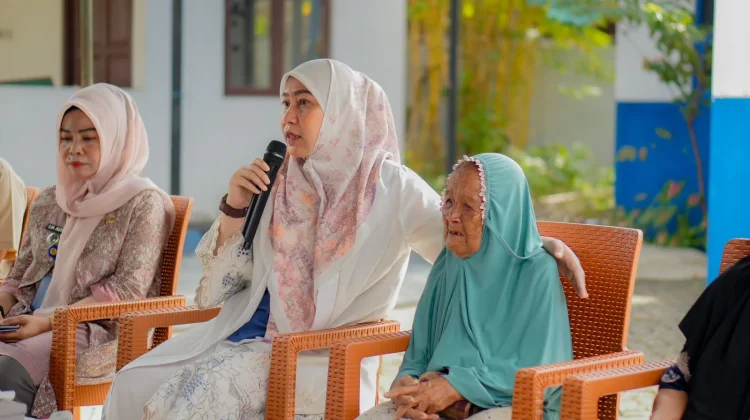 Walikota Gelar Silaturahmi Bersama Kaum Dhuafa dan Lansia Liang Anggang