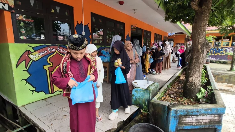 Sesuaikan Jadwal Ramadan, MBG di Banjarmasin Bagikan Menu Kering
