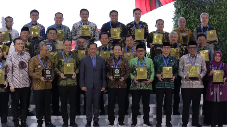 Gubernur Kalsel Raih Pembina Terbaik Pengelolaan Sampah 2026