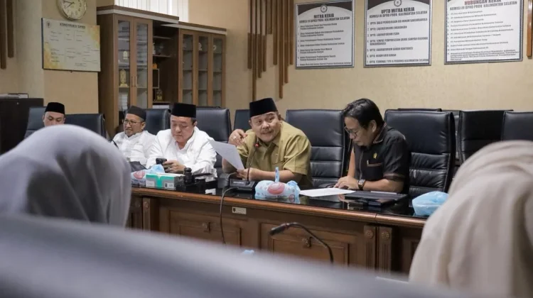 Pansus II DPRD Kalsel Bahas Raperda TJSLP