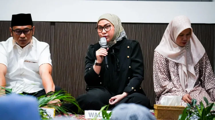 Wali Kota Banjarbaru Tanamkan Semangat Berani Bermimpi kepada Anak Yatim