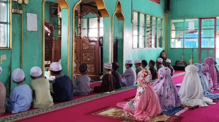 Pesantren Ramadan di Masjid Fathul Jannah, Tanamkan Ibadah Anak sejak Usia Dini