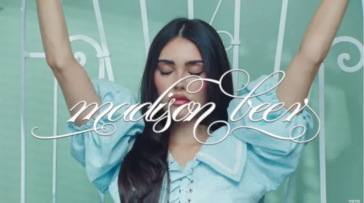 Madison Beer Rebut Puncak Top 20 Internasional