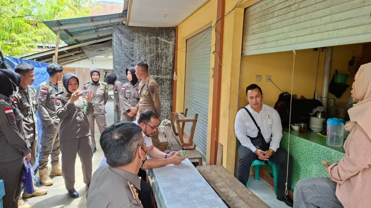 Satpol PP Balangan Tindak Warung Makan yang Langgar Aturan Ramadan