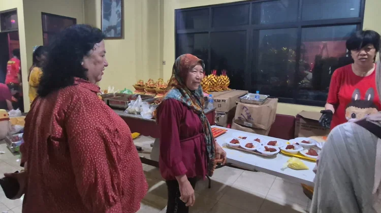 Diantara Ramadan dan Cap Go Meh, Muslimah Tionghoa Jaga Silaturahmi