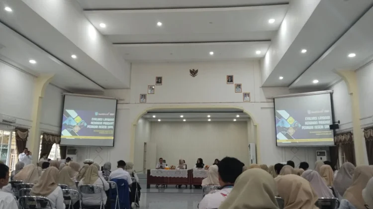 Kecamatan Martapura Barat Hadiri Evaluasi Layanan Kenaikan Pamgkat