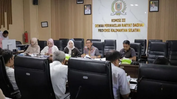 Pansus III DPRD Kalsel Dalami Revisi Perda Air