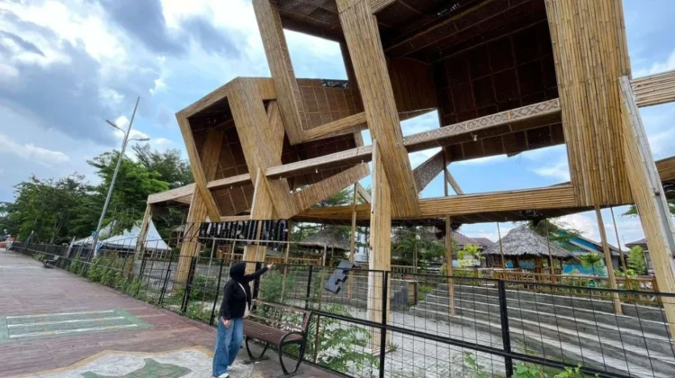 Dianggap Berbahaya, Pemko Banjarmasin Ancam Bongkar Wisata Kampung Ketupat?
