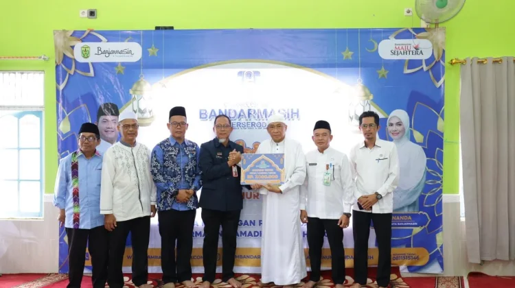 PAM Bandarmasih Gelar Serambi Surau, Jalin Silaturahmi dan Salurkan Bantuan