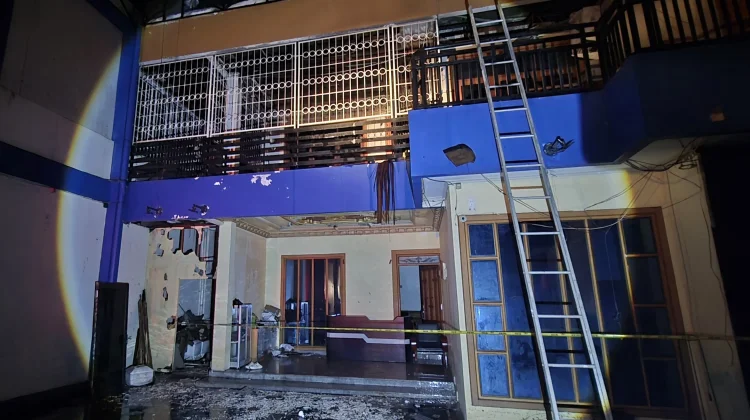 Korsleting Listrik Diduga Jadi Pemicu Kebakaran di Eks Kantor PAN Kalsel