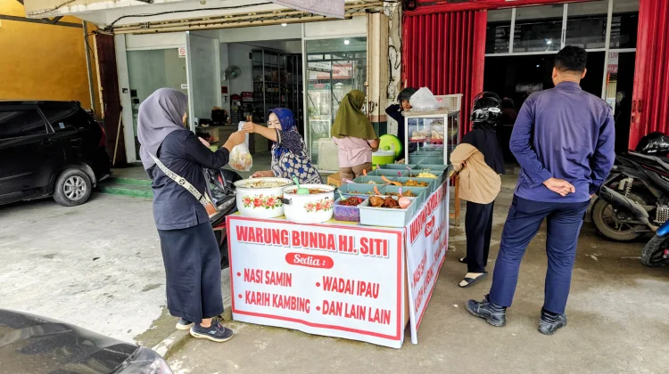 Warung Bunda Siti Sajikan Menu Masakan Khas Ramadan