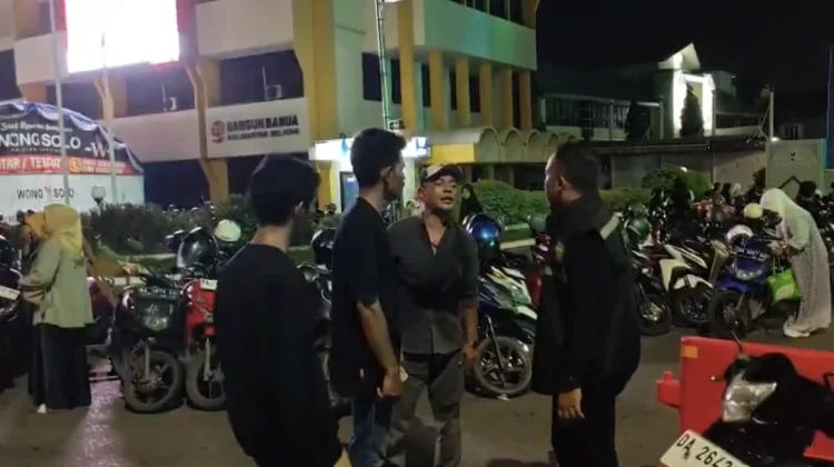 Warga Dibuat Kecewa, Parkir Roda Dua Pasar Wadai Tembus Rp10 Ribu!