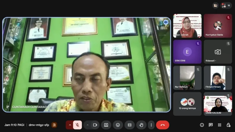 SMPN 2 Martapura Gelar Pengimbasan Portofolio Digital