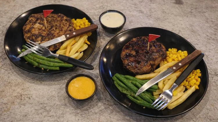 Steak Tenda Ala Hotel, Sensasi Kuliner Malam yang Menggoda di Banjarbaru