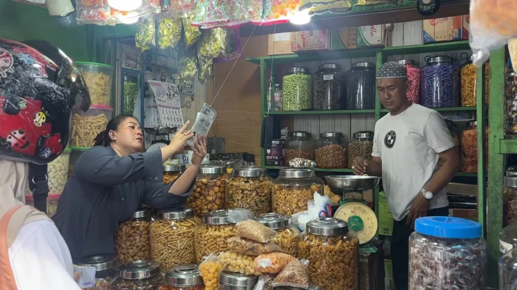 Kue dan Camilan di Pasar Sudimampir Laris Manis jelang Lebaran