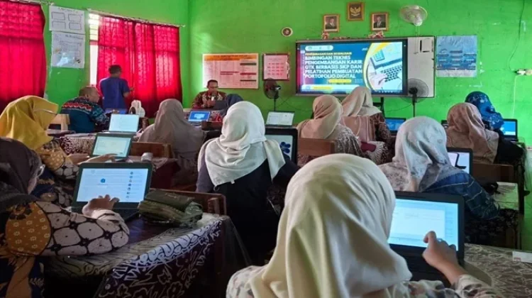 SMPN 6 Martapura Sosialisasikan SKP dan Portofolio Digital