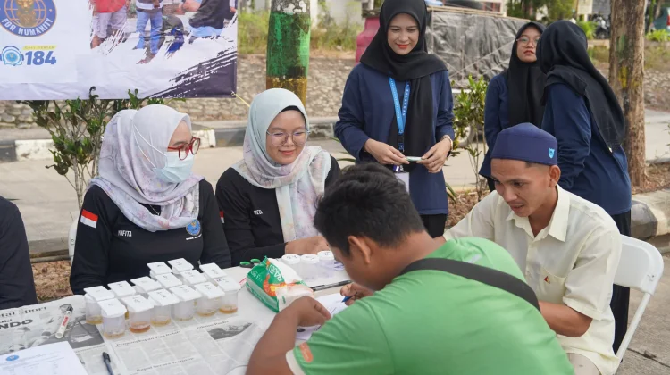 Tes Urine Sopir Angkutan Tekan Risiko Kecelakaan Mudik