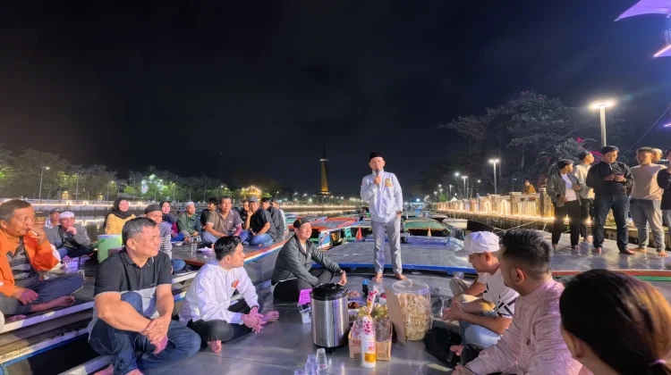Sahur Bareng Paman Kelotok dan Acil Pasar Wadai, Yamin Tegaskan Penanganan Sampah