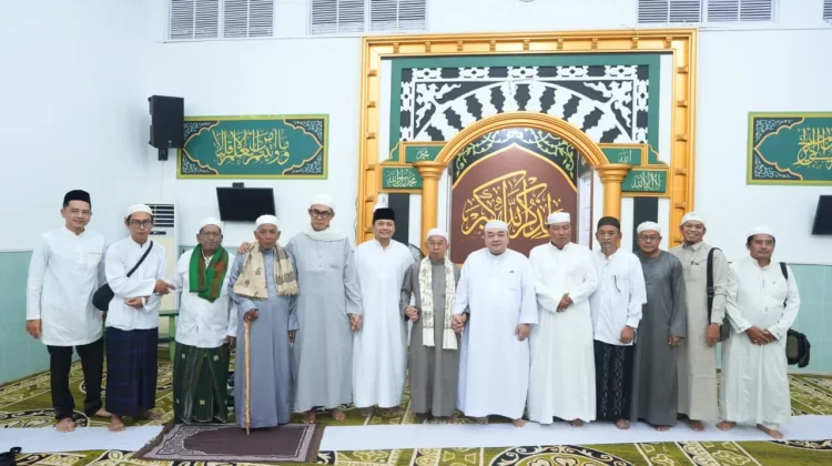 Wagub Kalsel Hasnuryadi  Hadiri Haul Abah Guru Banjar Indah