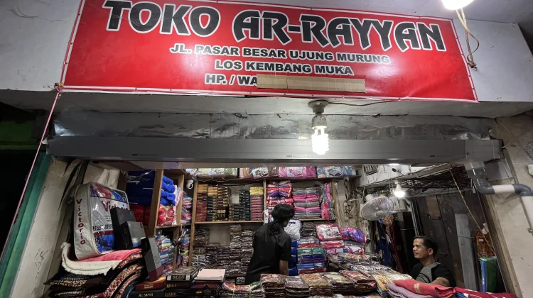 Penjualan Meningkat jelang Lebaran, Peralatan Ibadah Paling dicari Masyarakat