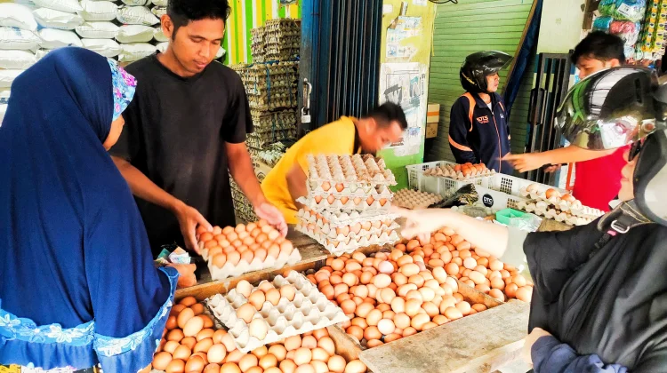 Stok Telur Pasar Lama Aman Menjelang Lebaran