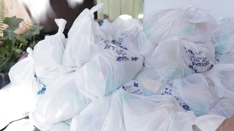 Ribuan Paket Keberkahan Ramadan Dibagikan Sinar Alam Group