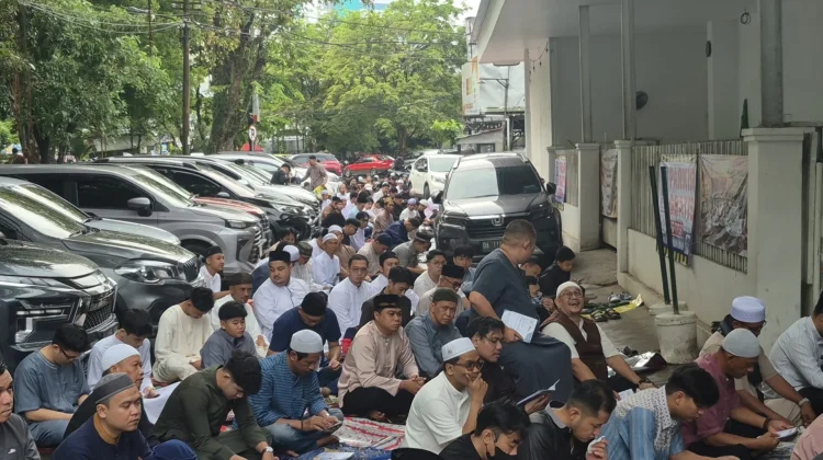 Ribuan Jemaah Padati Salat Idulfitri di Masjid Muhammadiyah Al-Jihad