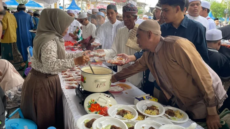 Halal Bihalal di Balai Kota Banjarmasin, Warga Santap Hidangan Gratis!