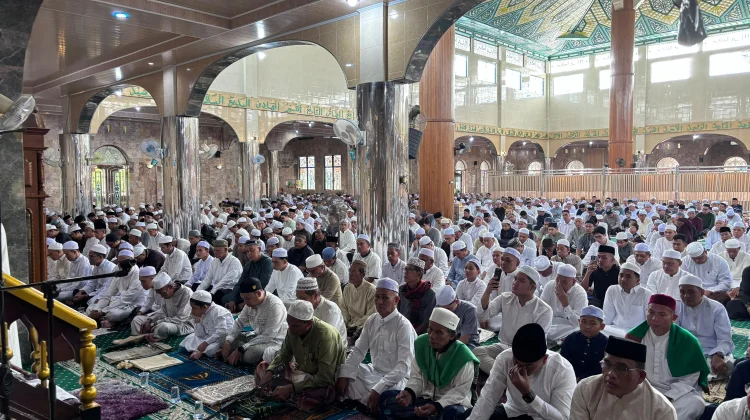 Momen Idulfitri, Warga HSU Diajak Perkuat Silaturahmi dan Harmoni