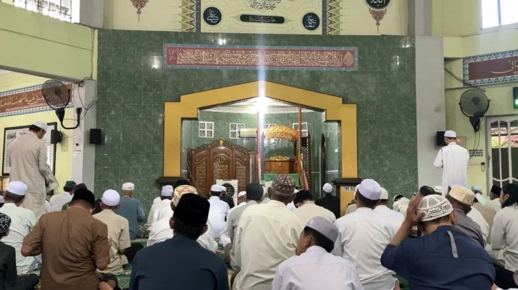 Khutbah Ramadan Warnai Salat Idulfitri di Mesjid Nurul Huda