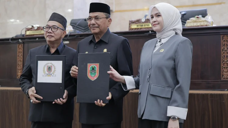 LKPj Gubernur 2025 Tunjukkan Hasil Positif dalam Rapur DPRD Kalsel