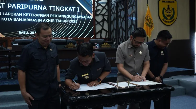 Wali Kota Banjarmasin Sampaikan LKPJ Akhir TA. 2025, Dorong Sinergi yang Lebih Masif