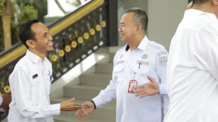 Apel Pagi Pasca Libur Lebaran, Sekdaprov Kalsel Tekankan Loyalitas Pegawai