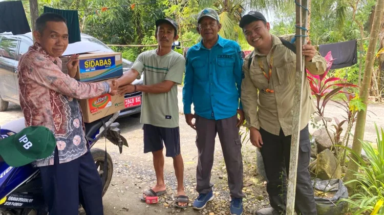 Distan Banjar Atasi Teror Ulat Bulu di Mandiangin Barat