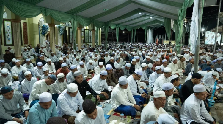 Ribuan  Jemaah  Hadiri  Haul ke-88 KH Kasyful Anwar
