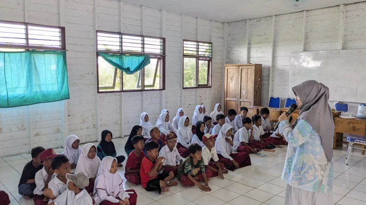 BNNK Hulu Sungai Selatan Goes to School Daha Selatan