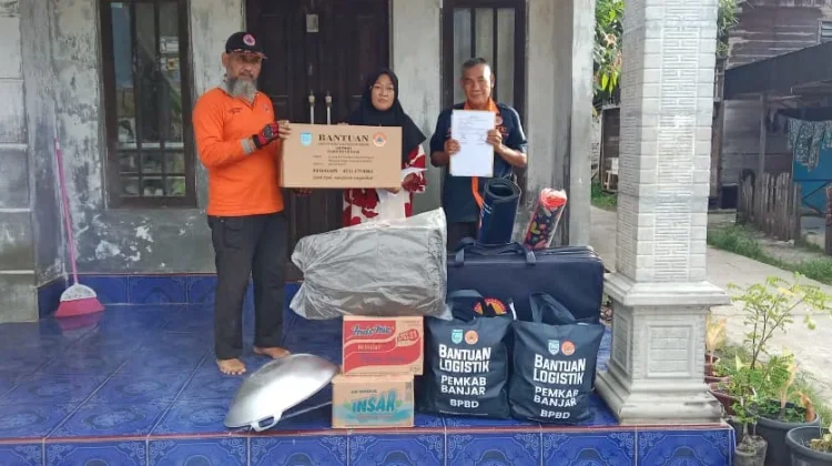 BPBD Banjar Salurkan Bantuan untuk Korban Kebakaran Tanjung Rema
