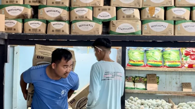 Diisukan Naik, Perum Bulog Kalsel Pastikan Minyak Subsidi Tetap Stabil