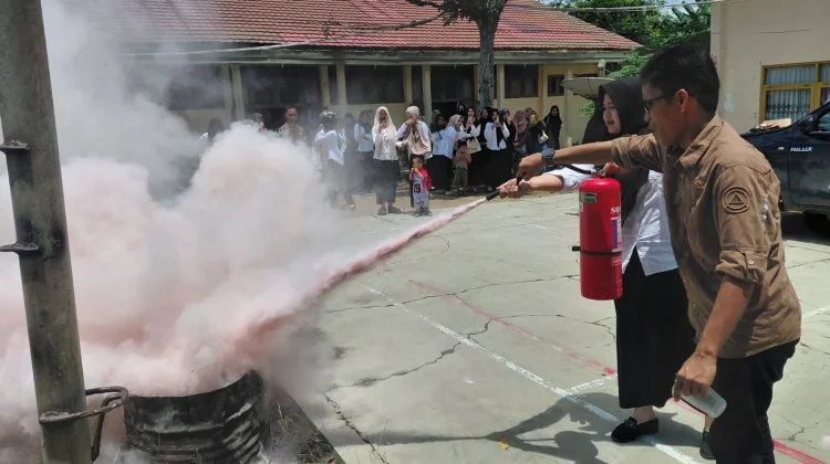 Tingkatkan Kewaspadaan, BPBD Balangan Bekali Warga Kemampuan Tanggap Bencana