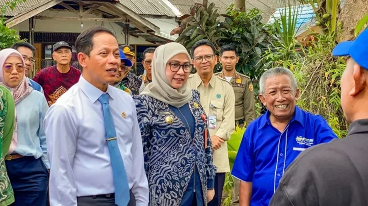 Menteri LH Tinjau Pengelolaan Sampah di Banjarbaru, Targetkan Adipura 2026