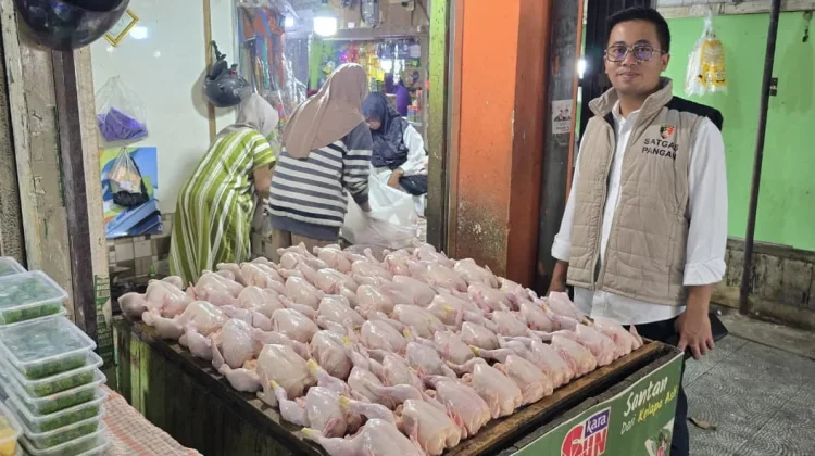 Satgas Pangan Polda Kalsel Pastikan Harga Bapok Stabil di Pasar Kuripan