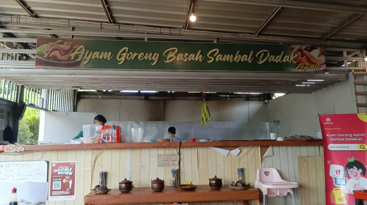 Sensasi Pedas Sambal Dadakan Ayam Apollo