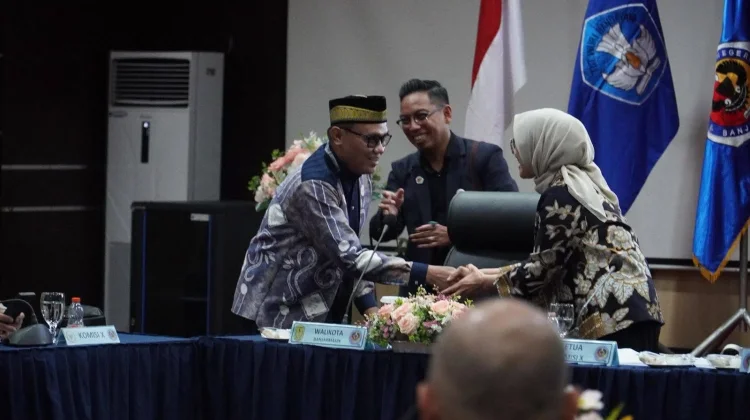 Blak-blakan di Hadapan DPR RI! Pemko Banjarmasin Bongkar ‘Celah Ketidakadilan’ SPMB