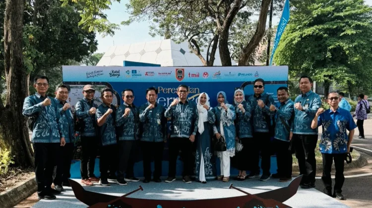 Dinas Koperasi UKM Kalsel Meriahkan Pasar Terapung di Taman Mini Indonesia Indah